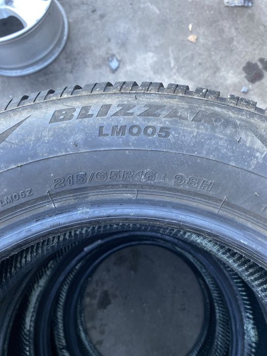 215/65/16 Bridgestone 4 бр 2022