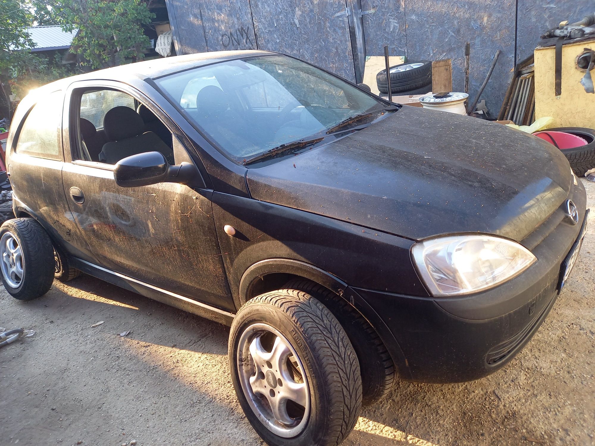 Polita și Mocheta portbagaj Opel Corsa C