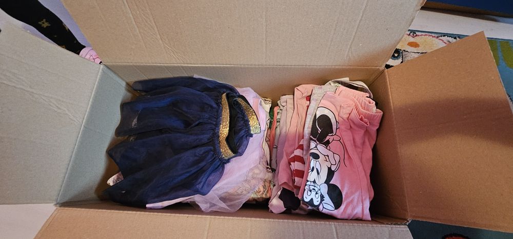 Lot haine 33 buc fetite marimea 92
