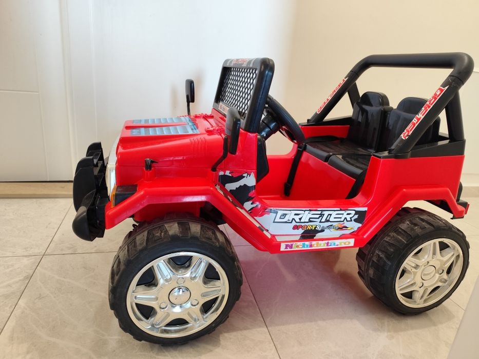 Mașinuță electrică