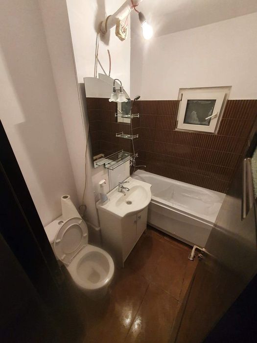 Vand apartament 3 camere