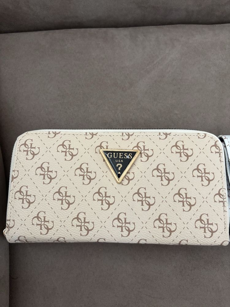 2 броя протмонега марка Guess