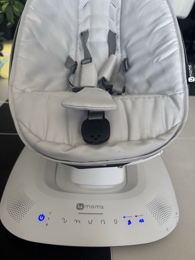 Продавам люлка шезлонг MamaRoo 5.0