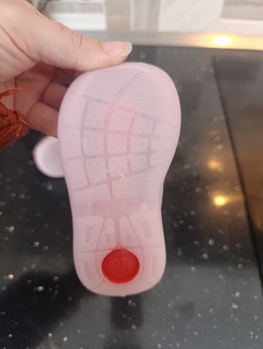 Papuci marca Elefanten