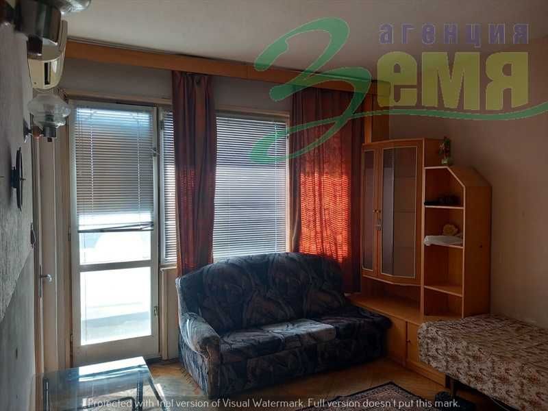 Дава се под наем Едностаен апартамент в Стара Загора, Център - 35 кв.м за 153 € - Снимка #1