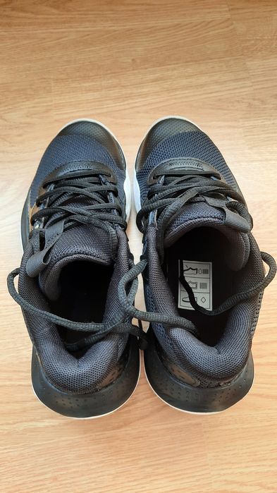 Adidasi Under Armour mar 39