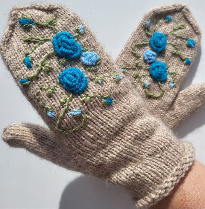 Продам варежки. Пряжа ангора.