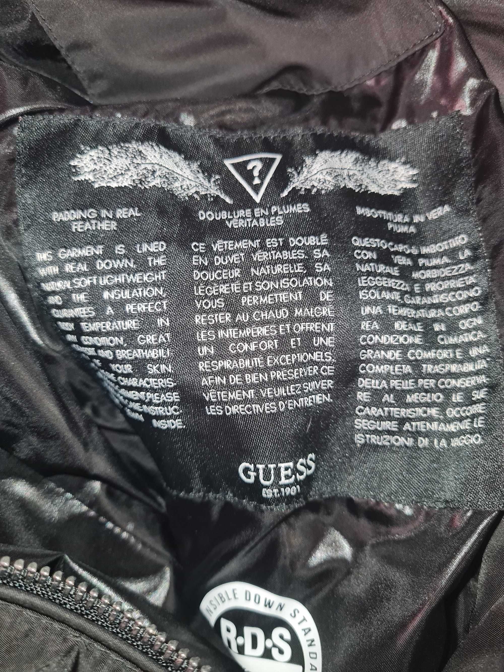 Vand geaca dama, noua, firma Guess, din puf