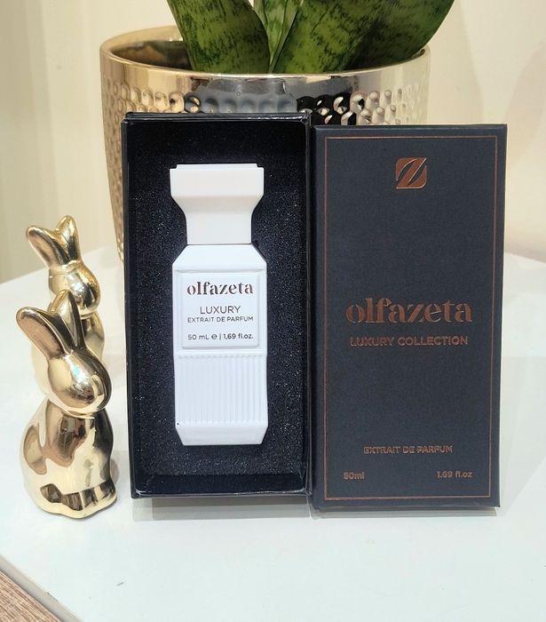 CHOGAN 144 (Bianco Latte) The Only One by Dolce Gabbana Rumi Youtiful