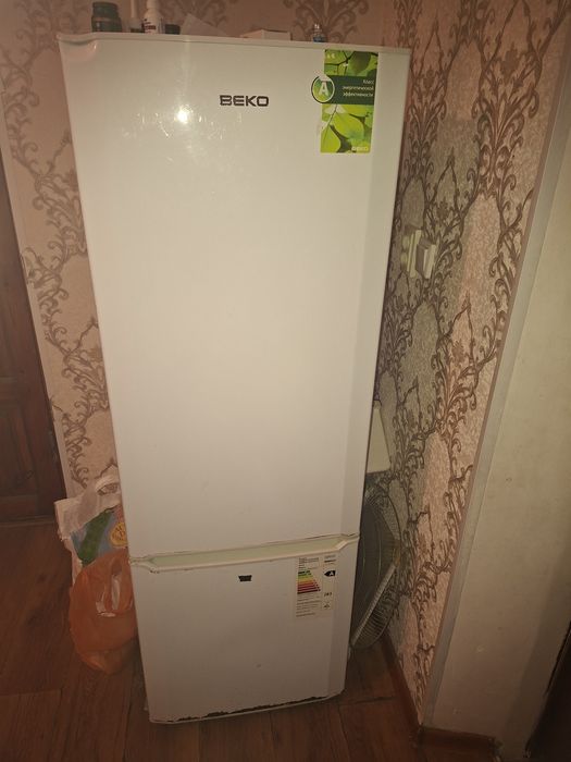 Холодильник рабочии