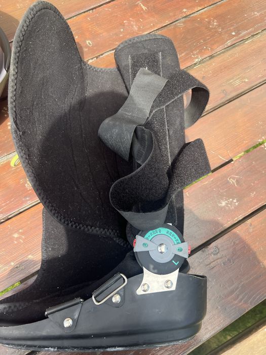 Vand orteza pentru glezna