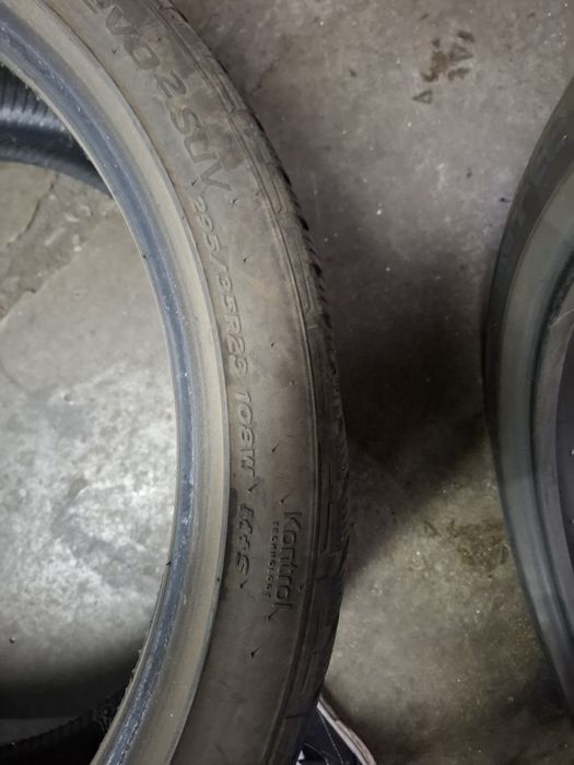 Vand 2 anvelope 295 35 23 hankook bune de iarna fără defecte dot 2022