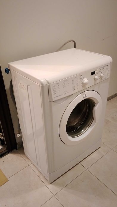 Пералня Indesit Slim 6 кг IWSD 61051 C/ECO