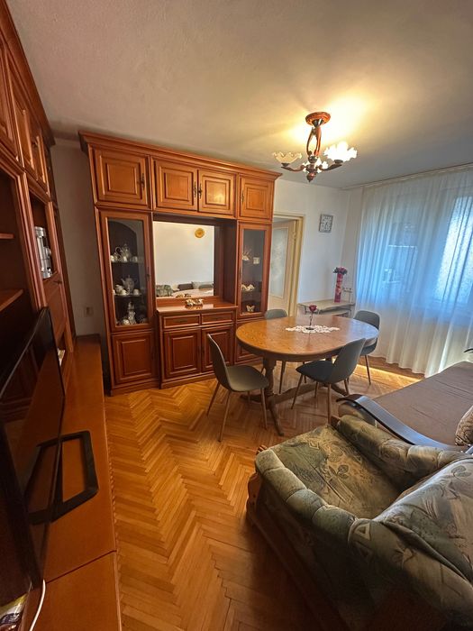 Apartament 3 camere de vânzare, lângă Vivo Mall