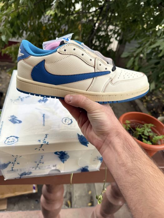 Jordan 1 Travis Scott Fragment marimea 41, 42, citeste detaliile