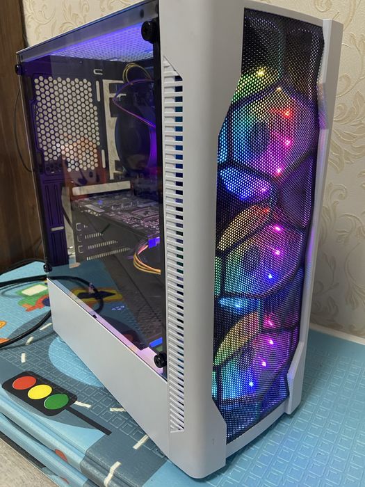 Продаётся системный блок в хорошем рабочем состоянии.