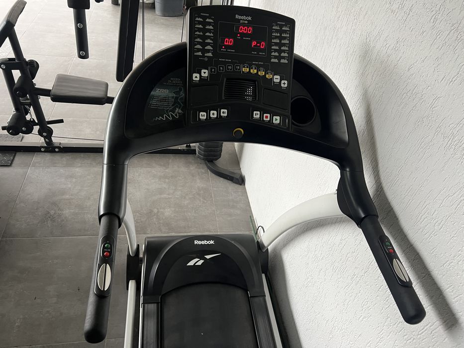 1.	Bandă de alergat Reebok – stare excelentă!