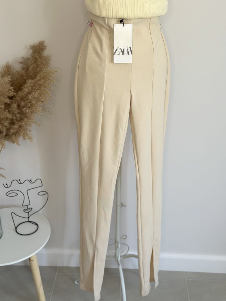 Pantaloni Zara cu slit