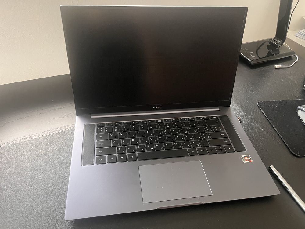 Huawei matebook D16