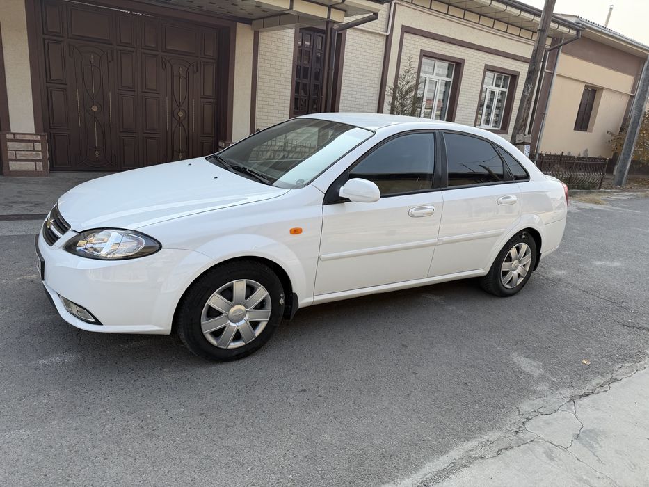 Lasetti 1.8 2010 yil