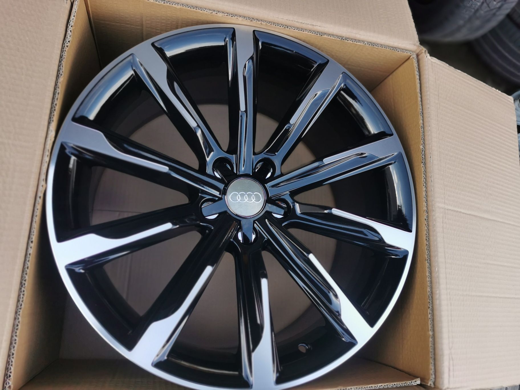 Vand jante de aliaj pentru Audi pe 19 marca rc wheels model 286