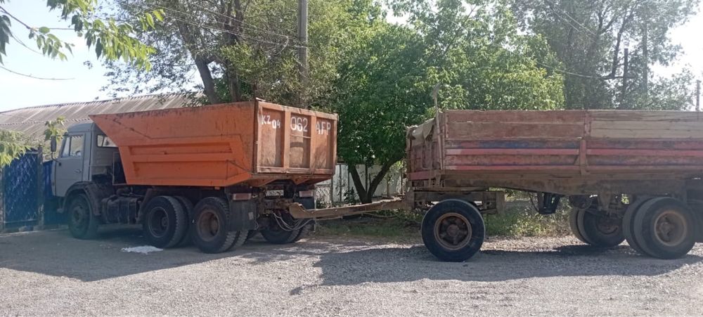 Самосвал с прицепом в хорошем состоянии