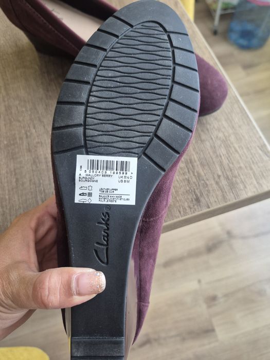 Чисто нови дамски обувки Clarks