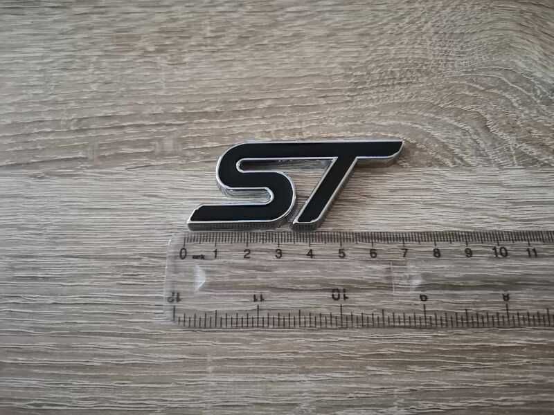 черна емблема Ford ST