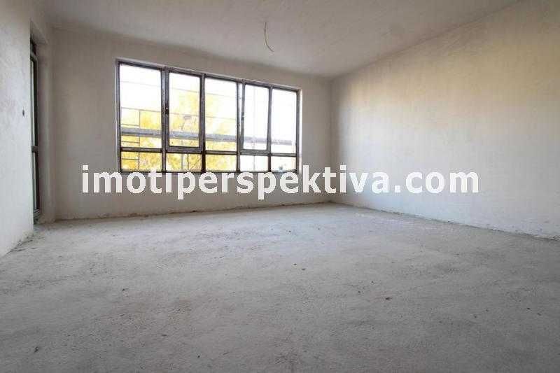 реф.18345 Две спални, среден етаж-Остромила!