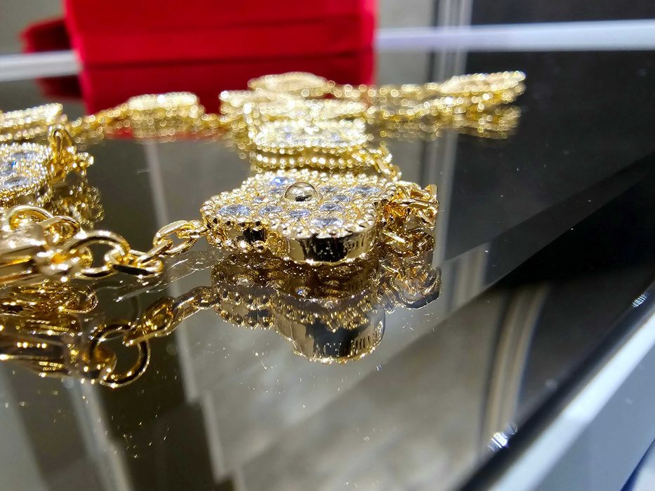 Van Cleef & Arpels VCA Rose Diamond Alhambra 10 Motifs Дамско Колие