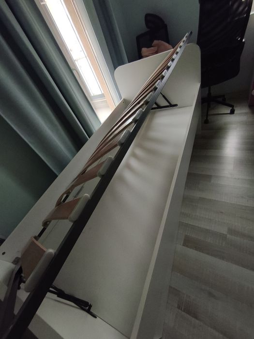 Двойно легло с подматрачни рамки