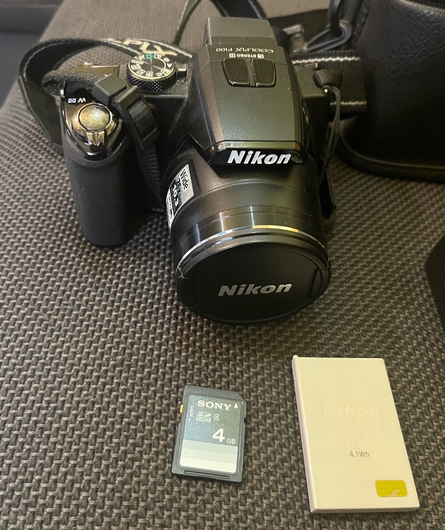 Nikon Coolpix P100