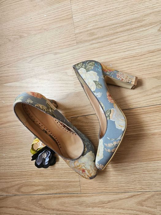 Обувки на ток 40н.