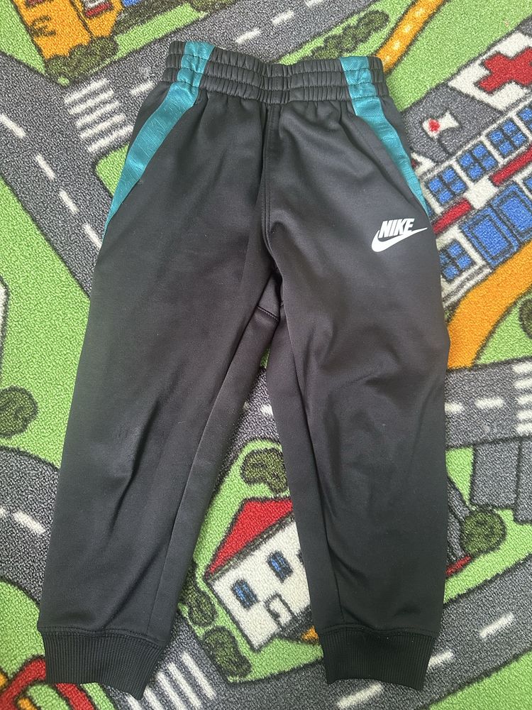 Оригинален екип на Nike 104