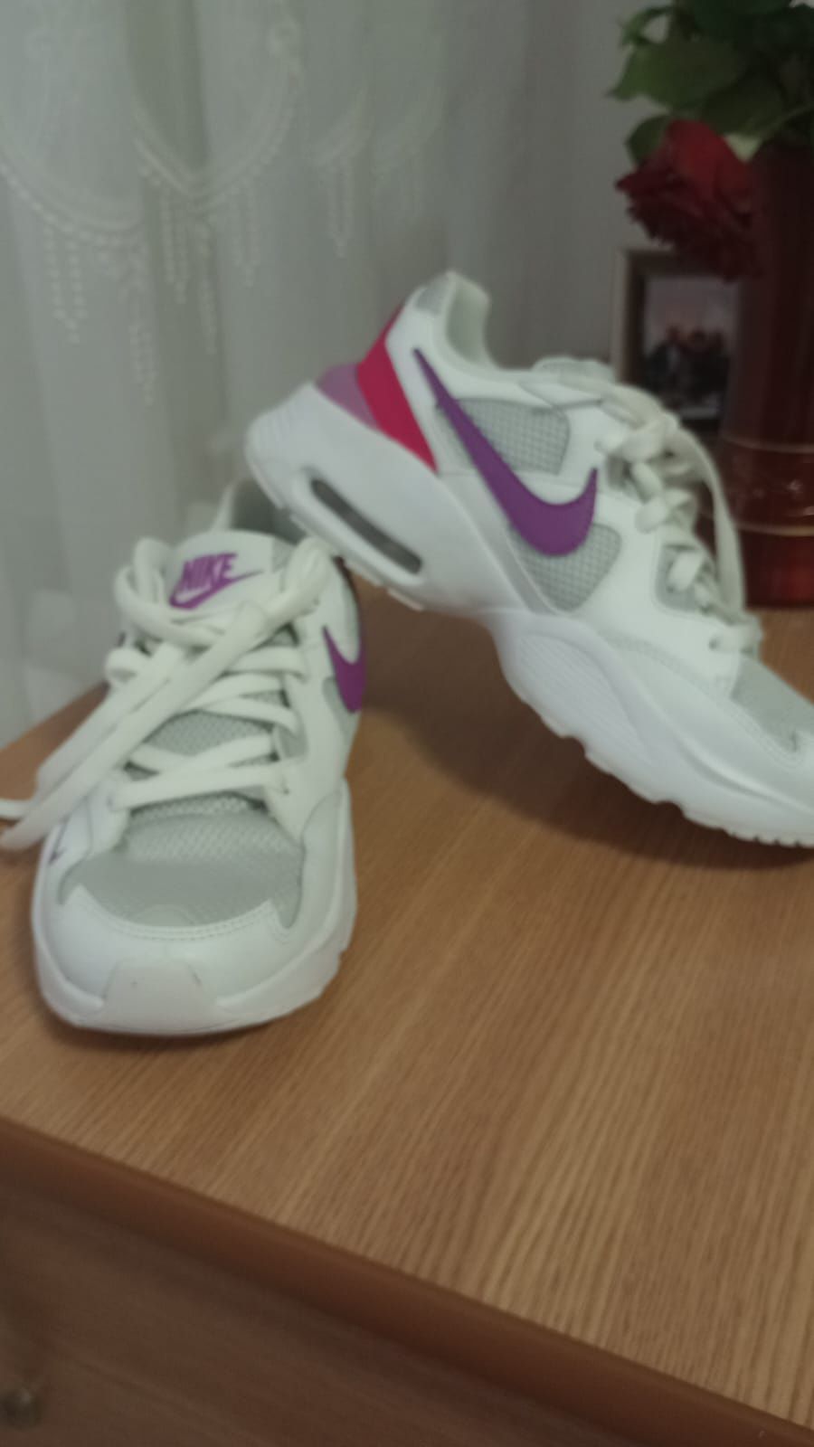 Ofer spre vânzare încălțăminte damă Nike Air 37.5