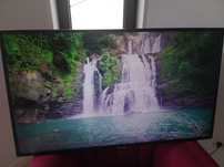 Tv SMART 4k samsung cu mic (Defect)