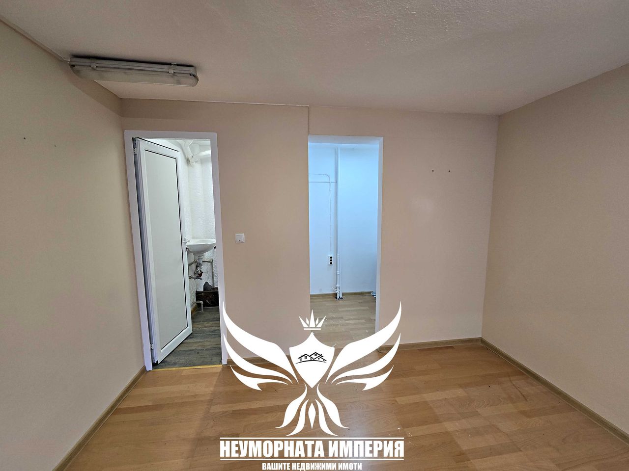 Дава се под наем Магазин в Асеновград - 36 кв.м за 205 € - Снимка #5