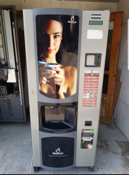 Кафе автомати вендинг-кафе машини vending с една и две мелачки