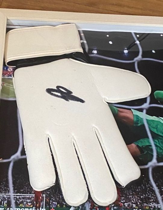 Manusa cu autograful lui Thibaut Courtois - Real Madrid