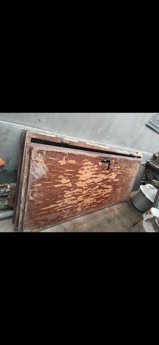 Продам железную дверь хорошего качества