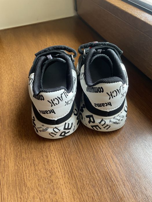 Adidasi Micky 24