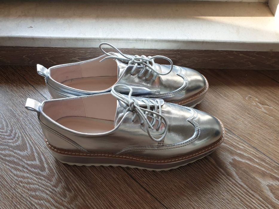 Сребристи есенно - пролетни обувки Zara 41 номер