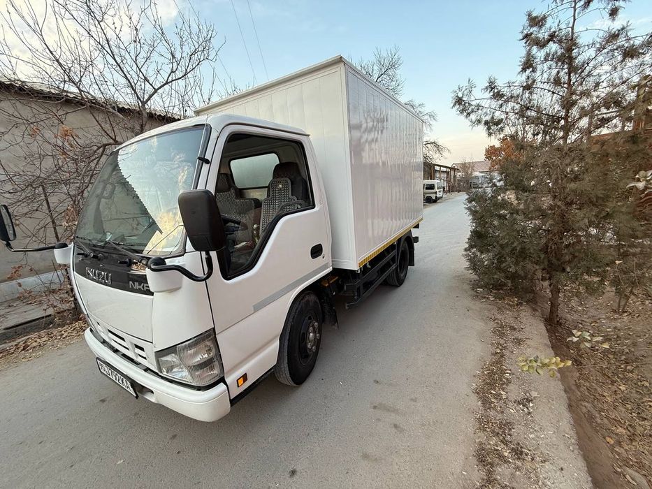 Isuzu NKR55 2.5tonnalik