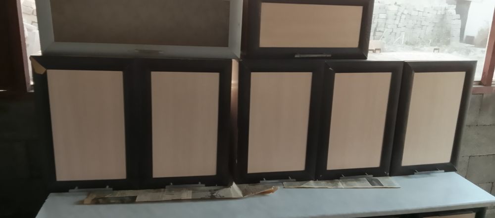 Срочно продам кухню и стол