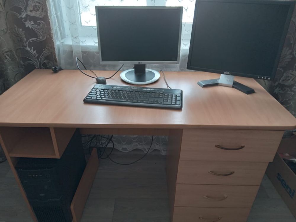 Продам компьютер и стол