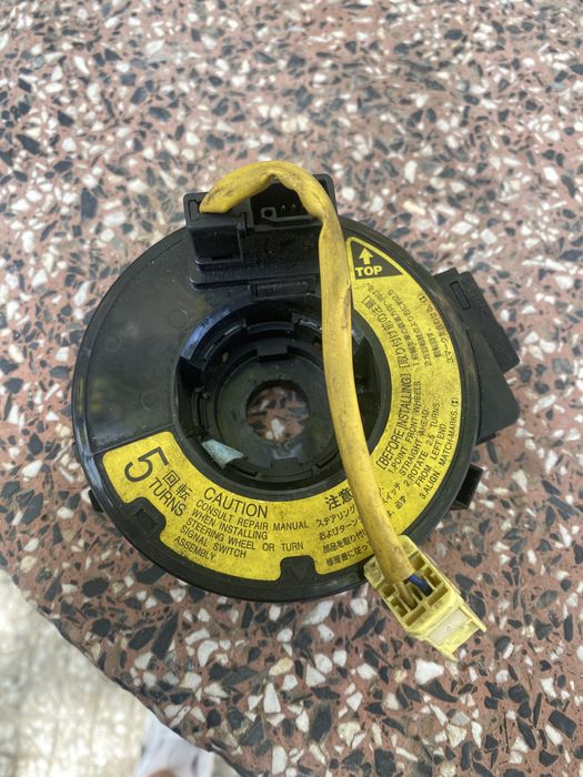 Кола на части toyota corolla 2004 година сив седан