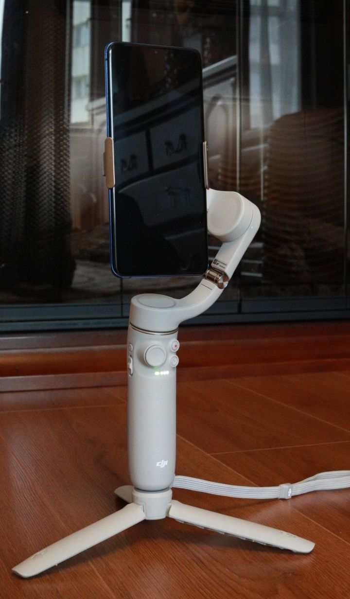DJI OM5 Sistem de stabilizare pentru telefon