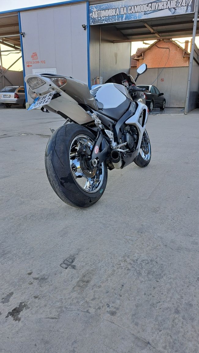 Suzuki gsxr k7 1000