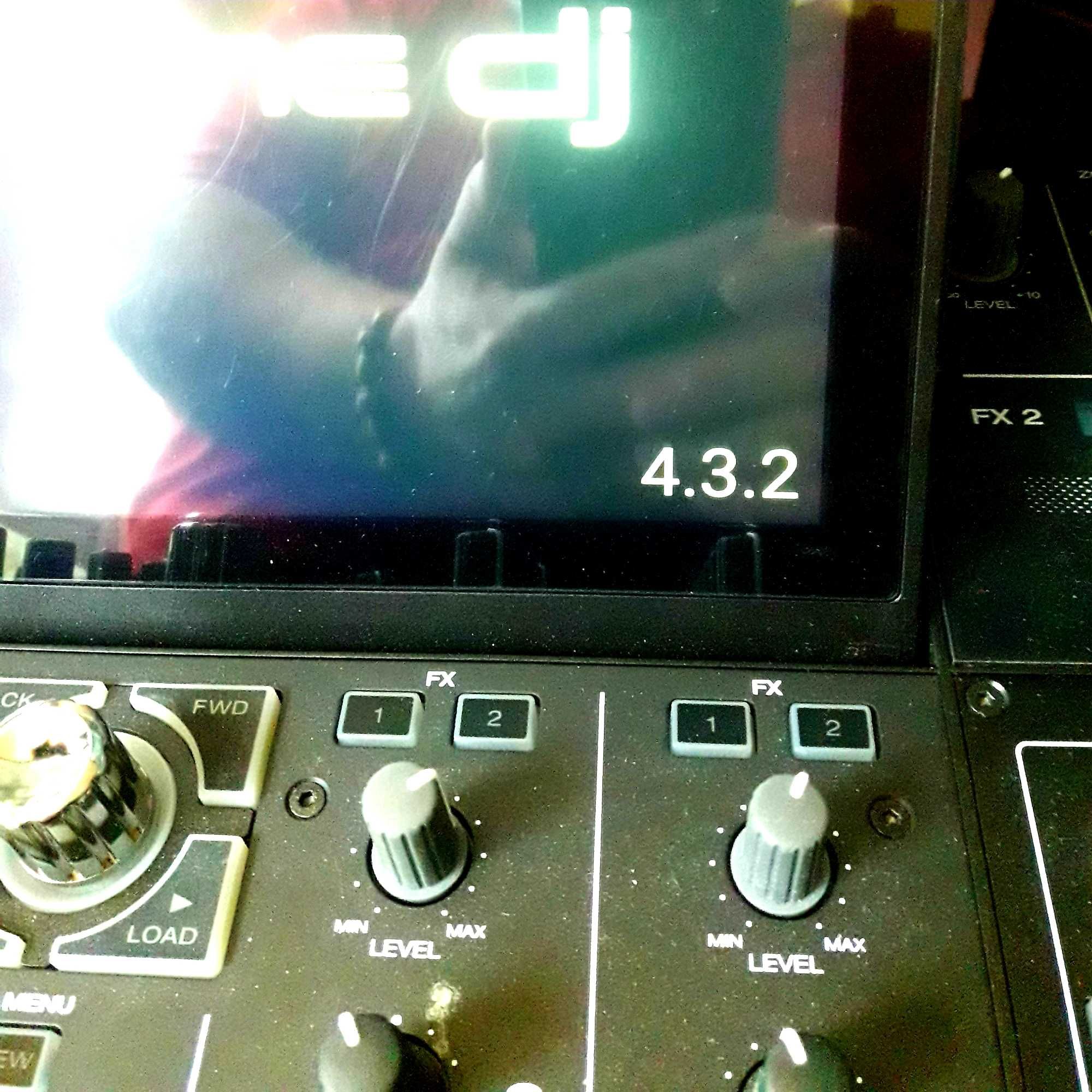Denon DJ Prime 4 Нов
