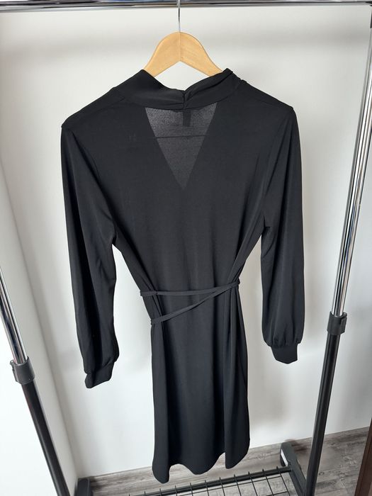 Дамска рокля на H&M размер S